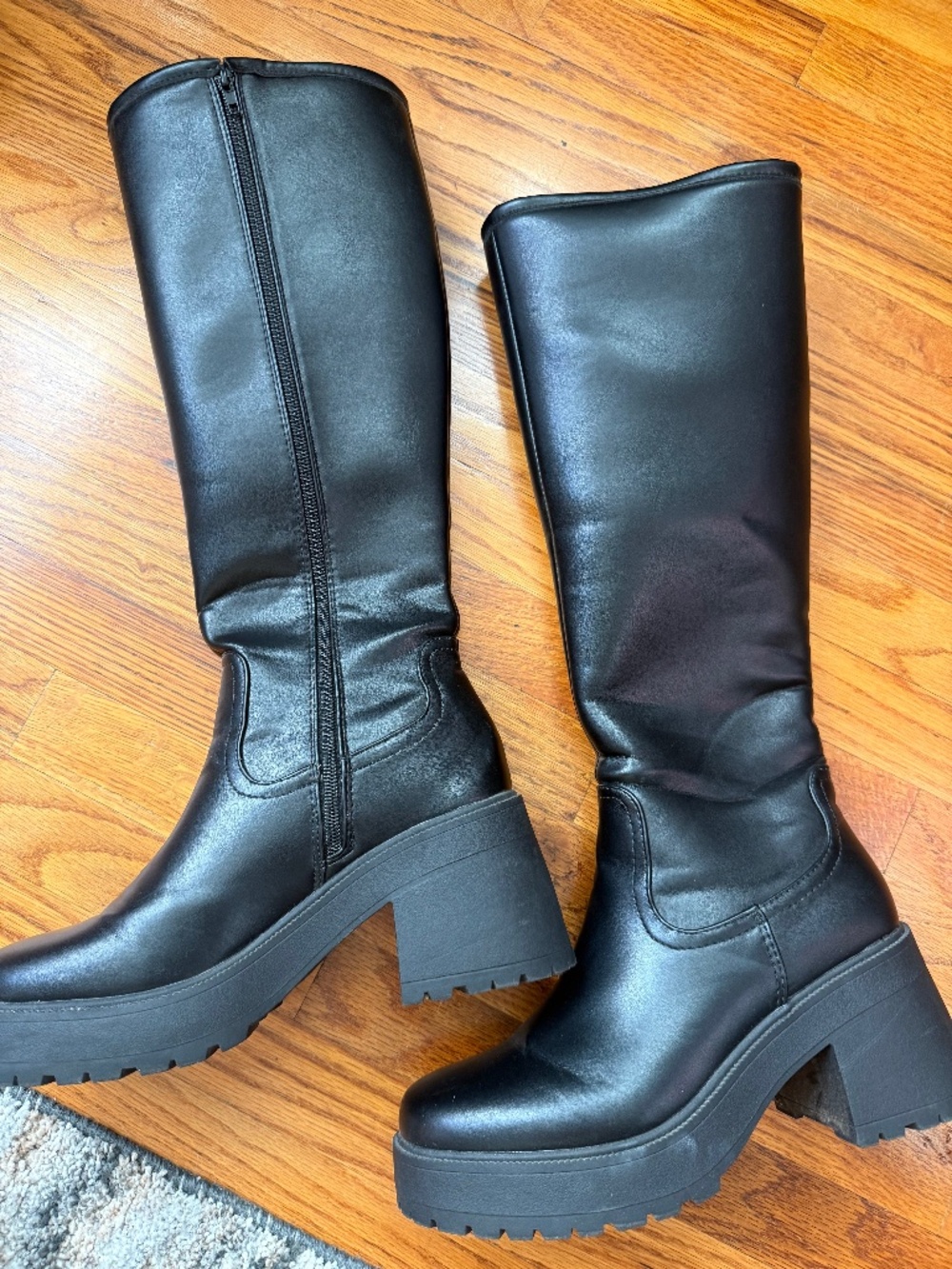 Black Knee High Heeled Boots